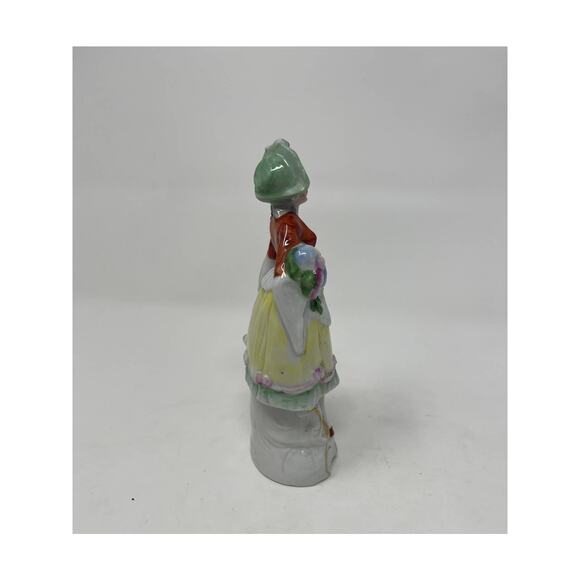 Vintage 18th Century Female Villager Victorian Figurine With Flowers ~JAPAN  5" - Picture 2 of 5